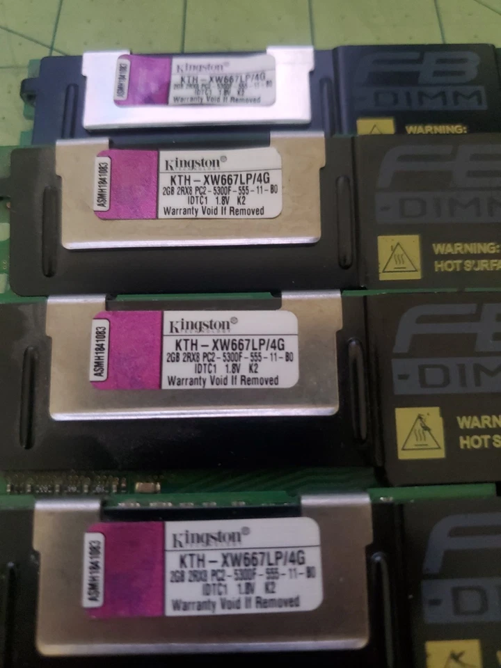 KIT DE MEMORIA DE SERVIDOR 8 GB 4x2 GB Kingston KTH-XW667LP/4G DDR2-667 PC2-5300F ECC FB Foto 2 de 3