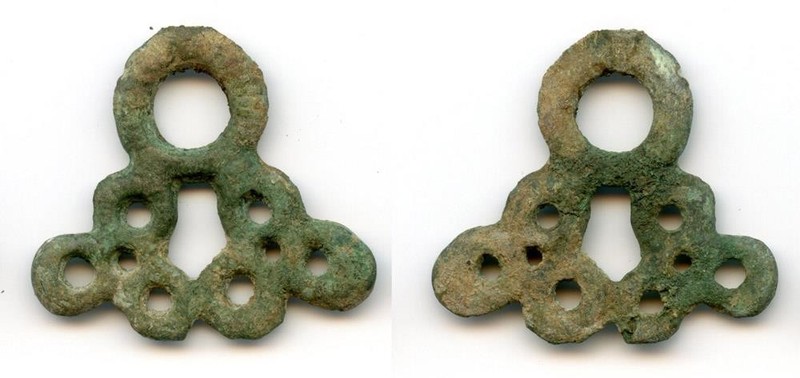 (P12) Russian Far East, Bronze openwork amulet. 29x32.4 mm