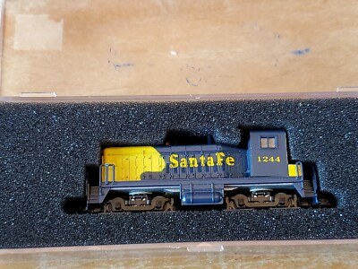 Con-Cor 0001-005002 N Scale Conrail ATSF #1244 Powered ''Cow'' Locomotive 