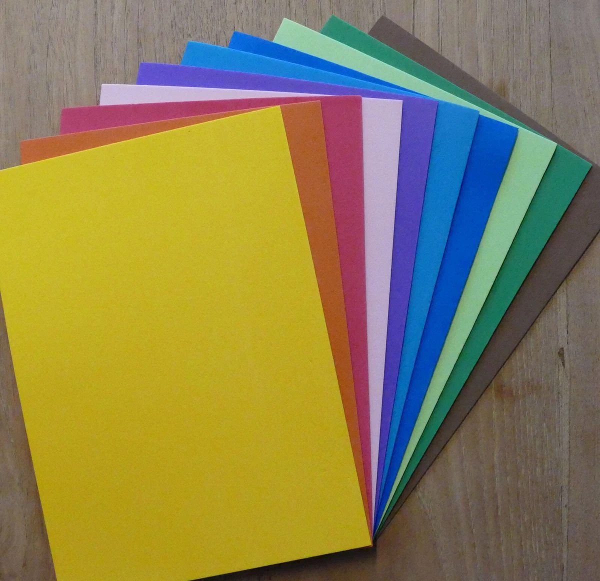 10 Platten Moosgummi 20x29cm, 2mm  farblich sortiert