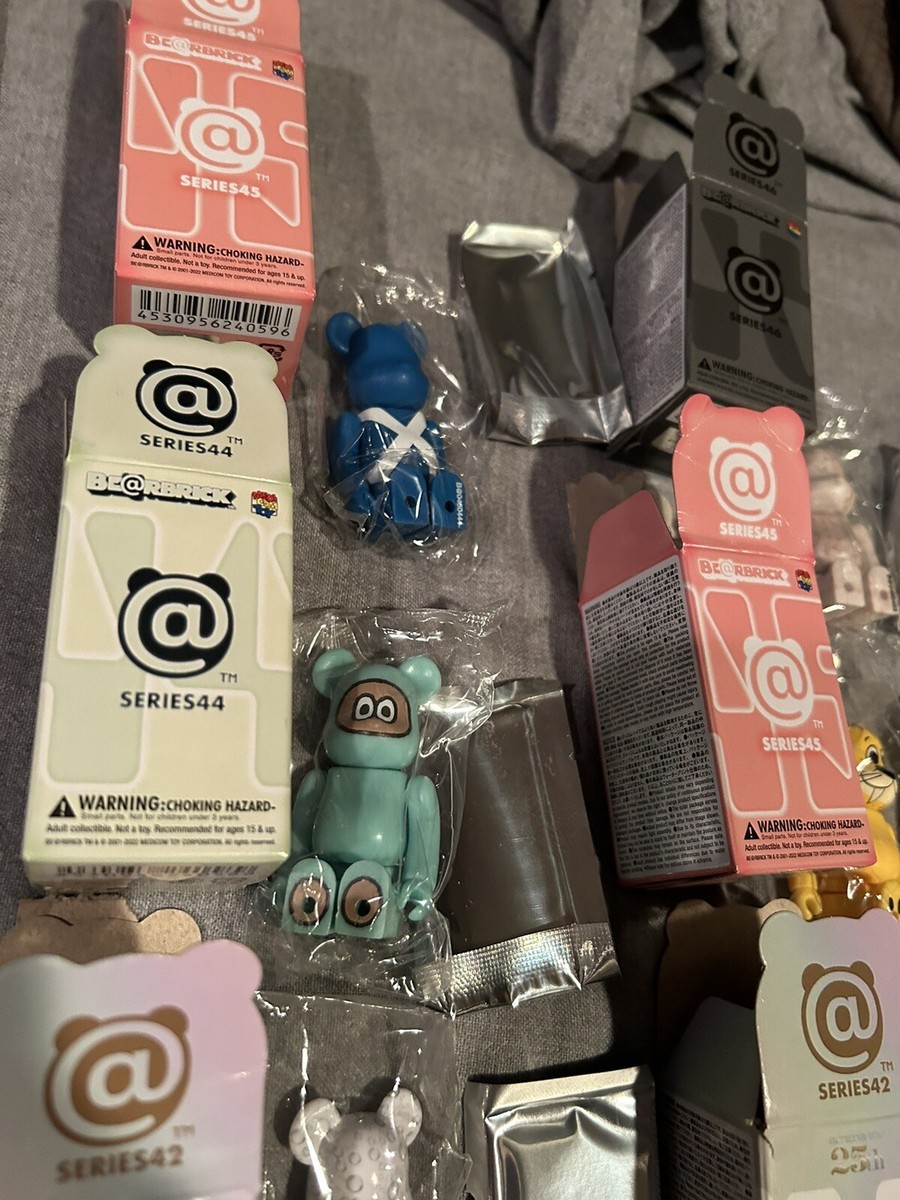 bearbrick series 42×4 35×8 Bearbrick Series 42 Blind Box