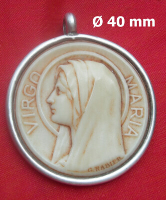 alte (1920er Jahre) MEDAILLE von schöner Qualität geschnitzt VIRGO MARIA signiert G Rabier