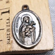 Vintage Medal Pendant St Therese Of Lisieux A6