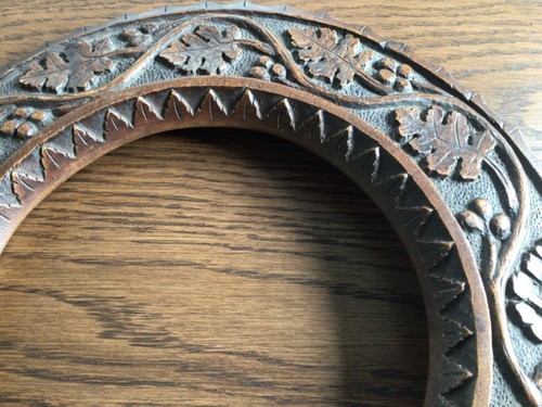 Antique arts & crafts hand carved circular oak leaf & acorn wooden frame - Picture 4 of 8
