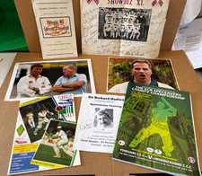 Richard Hadlee SIGNED Cricket Memorabilia - Photo's and Programs - Bundle