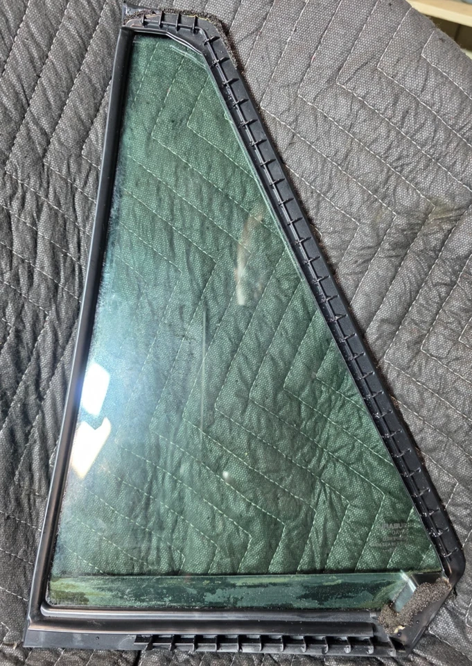 Cuarto de cristal trasero pasajero Subaru Outback 2022 sin daños Foto 2 de 3