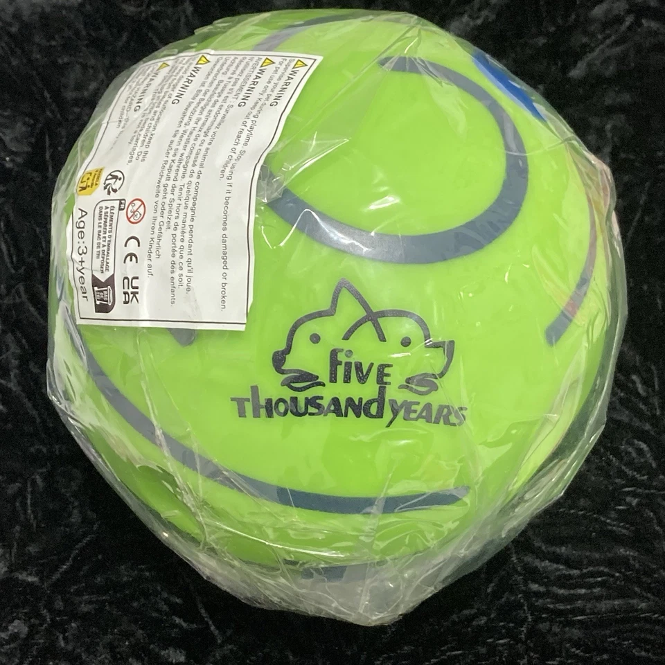 Wobble Wag 5.51” LG Giggle Ball Roll Shake Me Juguete Exterior Duradero Vinilo Duro Foto 3 de 4