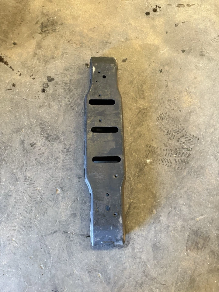 2007.5 2008 Dodge Ram 2500 3500 4X4 4WD Auto Trans Transfer Case Cross Member - Image 2 of 3