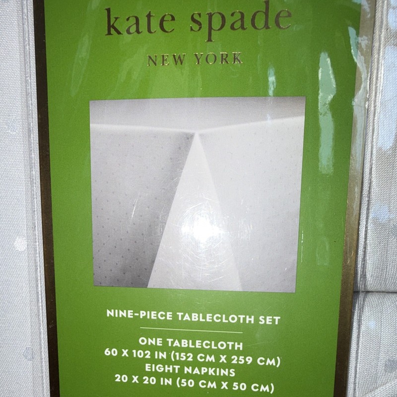 kate spade new york 9pc Cotton Dotted White Rectangular Tablecloth Set 60x102