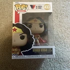 Funko Pop! Vinyl: Wonder Woman Classic Cape #433 DC Universe