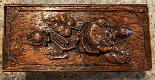 Antique Hand Carved Wood Flowers Black Forest Box Germany 10" x 5" X 5" - Picture 6 of 7