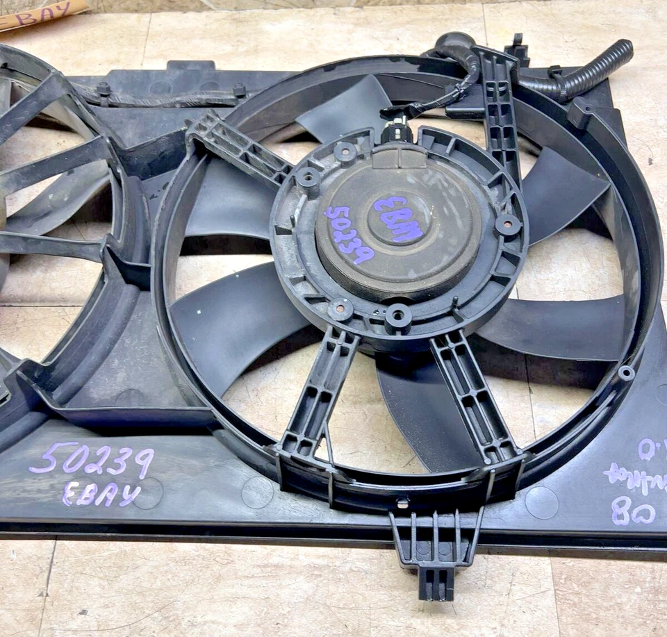 Conjunto de motor y cubierta ventilador de refrigeración radiador eléctrico Sentra 2007-2012 2,0 L OEM Foto 3 de 4