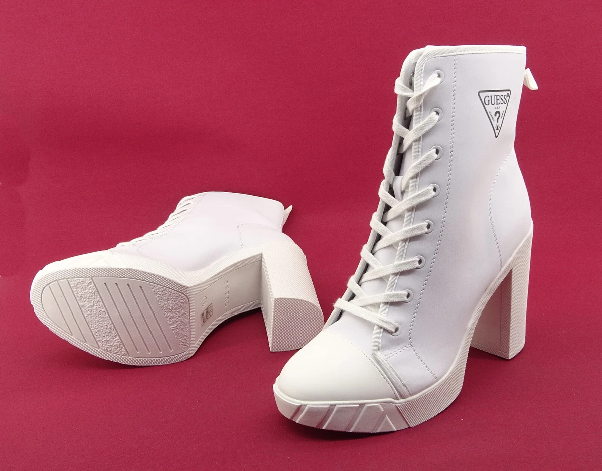 stivali bianchi guess