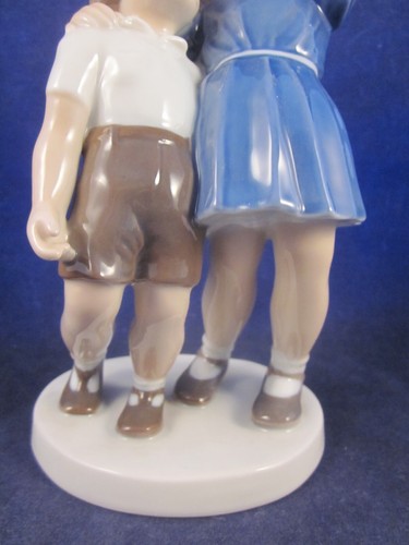 B&G Bing & Grondahl 2278 Throw Down the Ball Boy & Girl Porcelain Figurine EXC - Picture 3 of 10