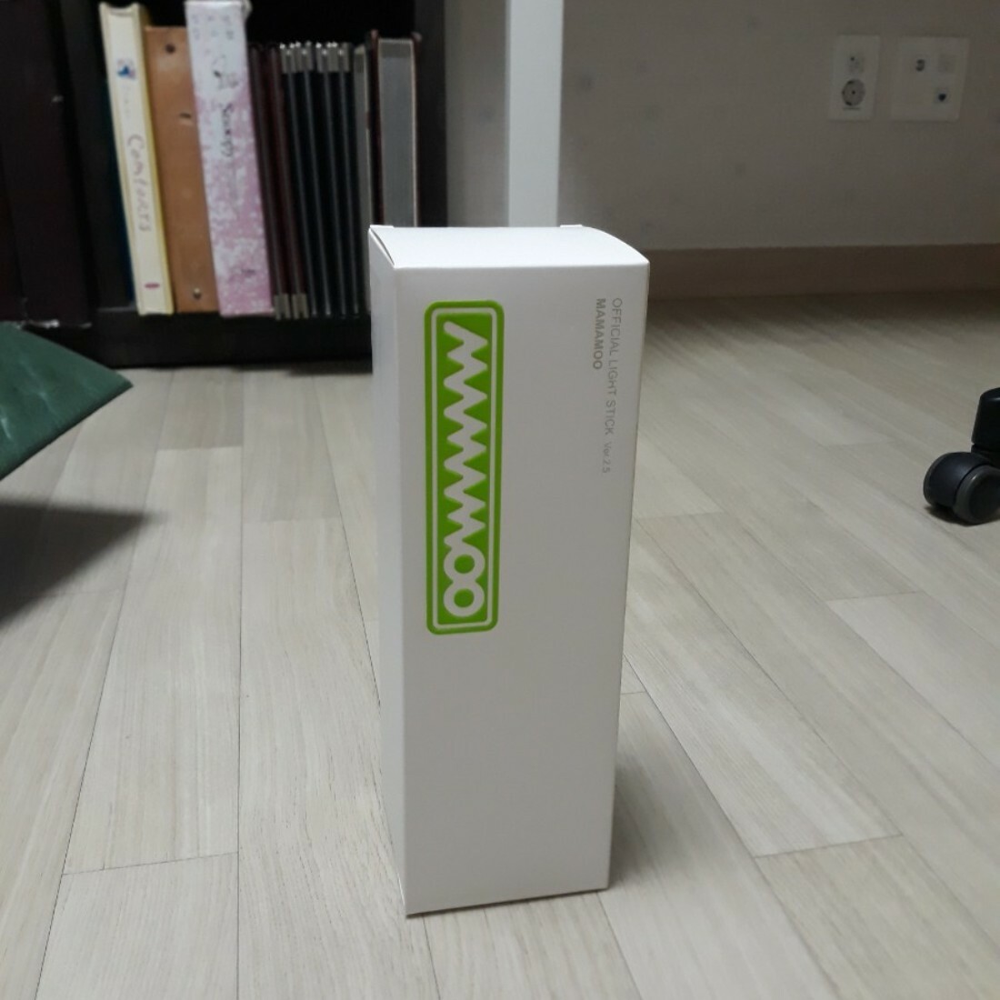 마마무 ママム ペンライト ムボン シール付き Mamamoo Moonbyul Official Light Stick Ver 2 Moobong Moomoo