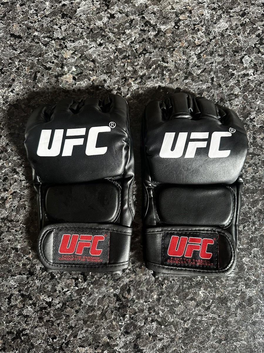 UFC MMA Fight Gloves Black One Pair - For Autographs - Ship