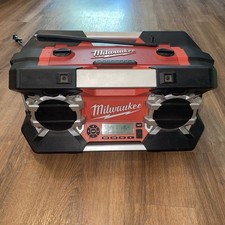Milwaukee Job Site Radio 2790-20 AM/FM AUX M18/M12 12-28V AC/DC Power TESTED