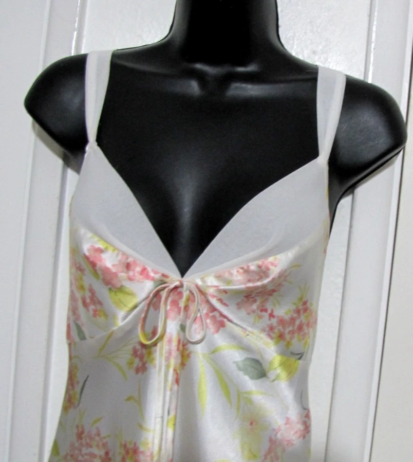 Mystique Intimate Satin Babydoll Maxi Camisón Melocotón/Rosa Floral/Marfil Wm. M Foto 2 de 4