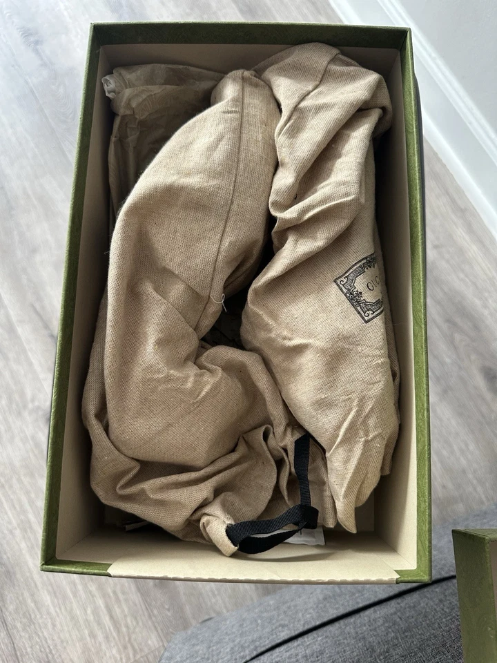 NEW Gucci White Rubber Slide Block Heel Sandals Size 38 - Image 2 of 4