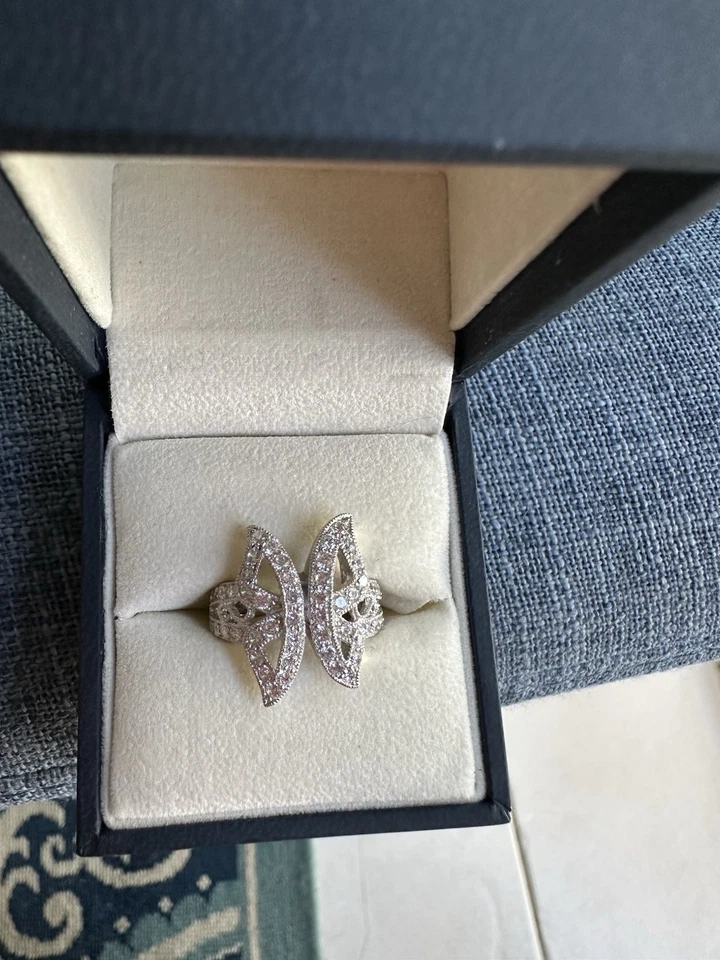 Llamativo Topacio Blanco Estilo Mariposa, Anillo Talla 7 Foto 2 de 4