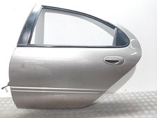 Porte arrière et accessoires Chrysler 300M