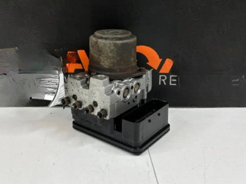 2004-2005 Acura TSX ABS Anti Lock Brake Pump Assembly AT Oem - Imagem 2 de 4