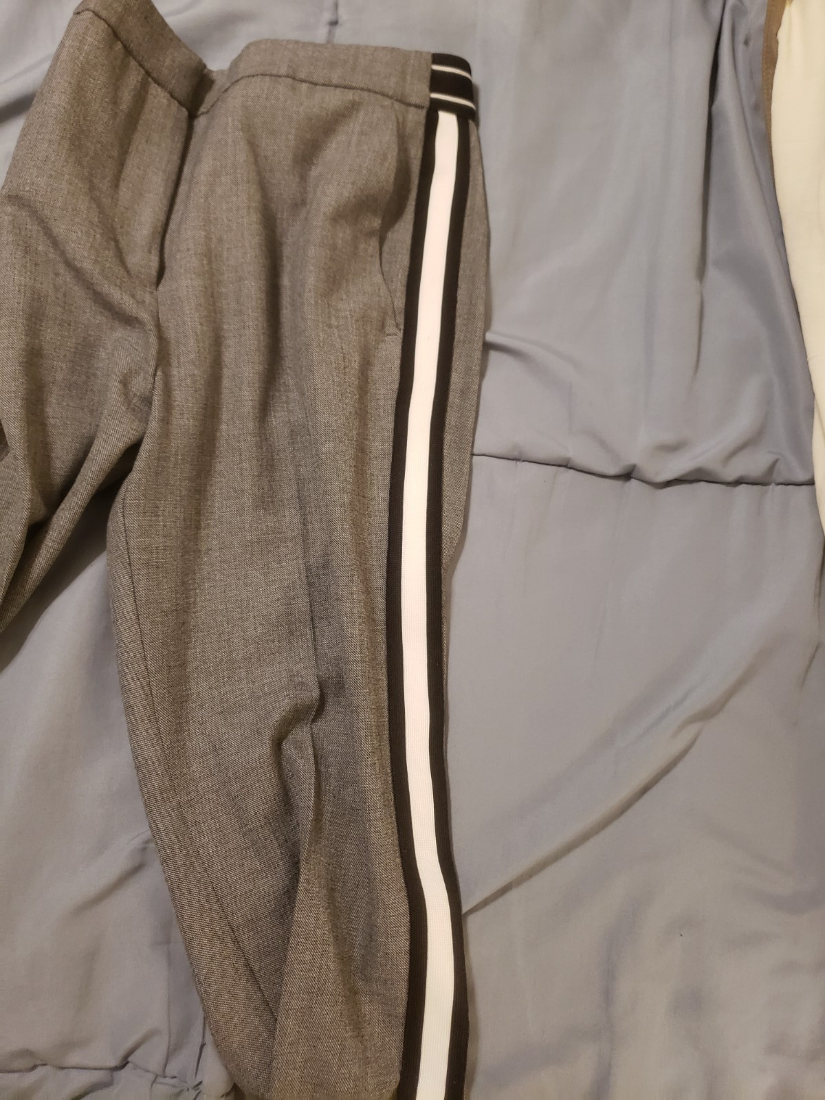 Zara Basic Gray Cropped Pants with Side Stripes B… - image 4