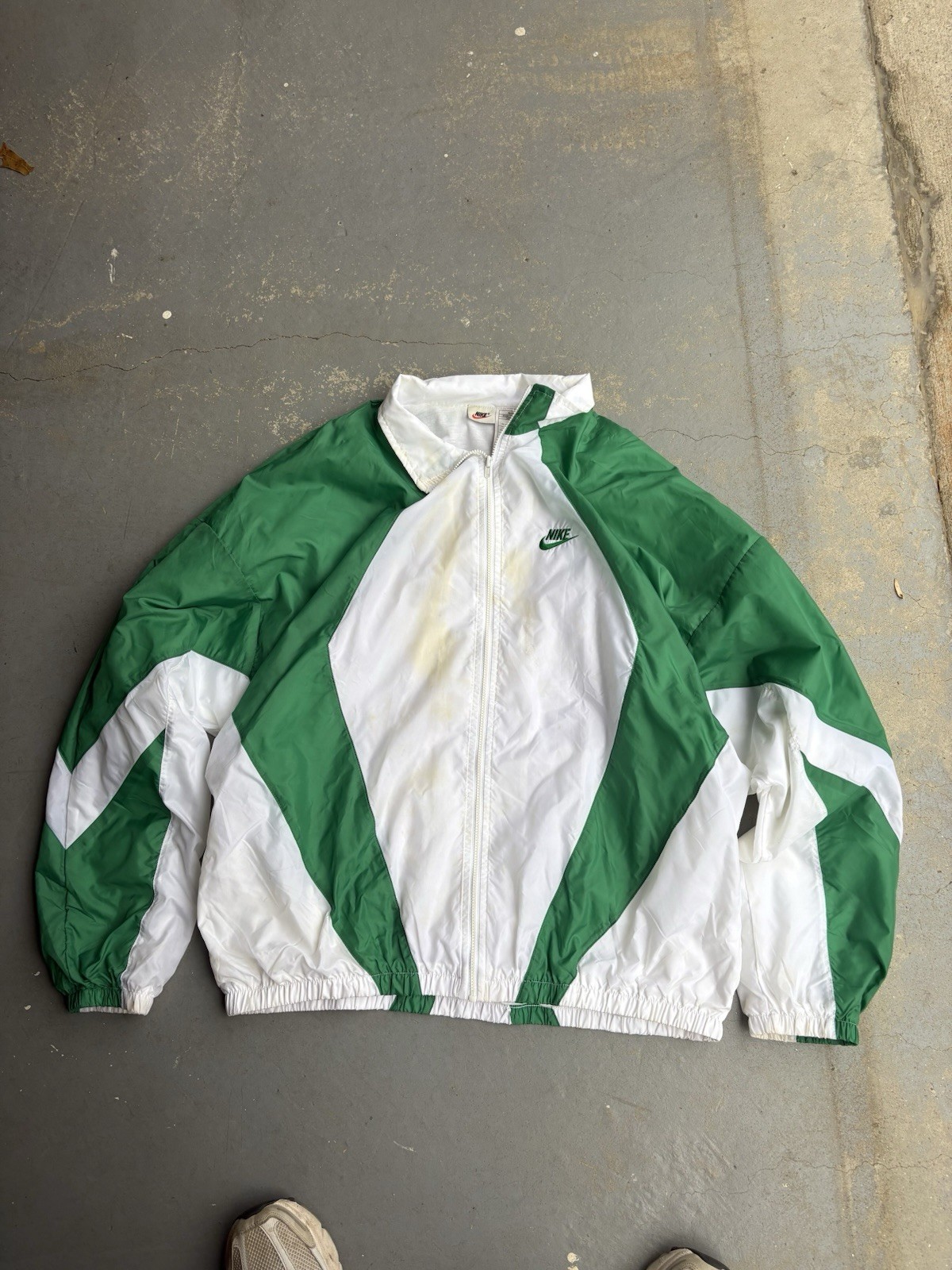 RARE vintage Nike White and Green Windbreaker jacket early 90s grail Zipup