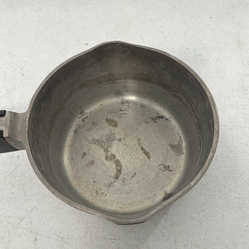 Vintage Magnalite 2.5 Quart / 2 Liter Double Spout Sauce Pot with Lid GHC USA - Picture 5 of 5