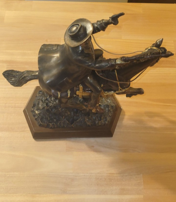 Picture 2 of 5