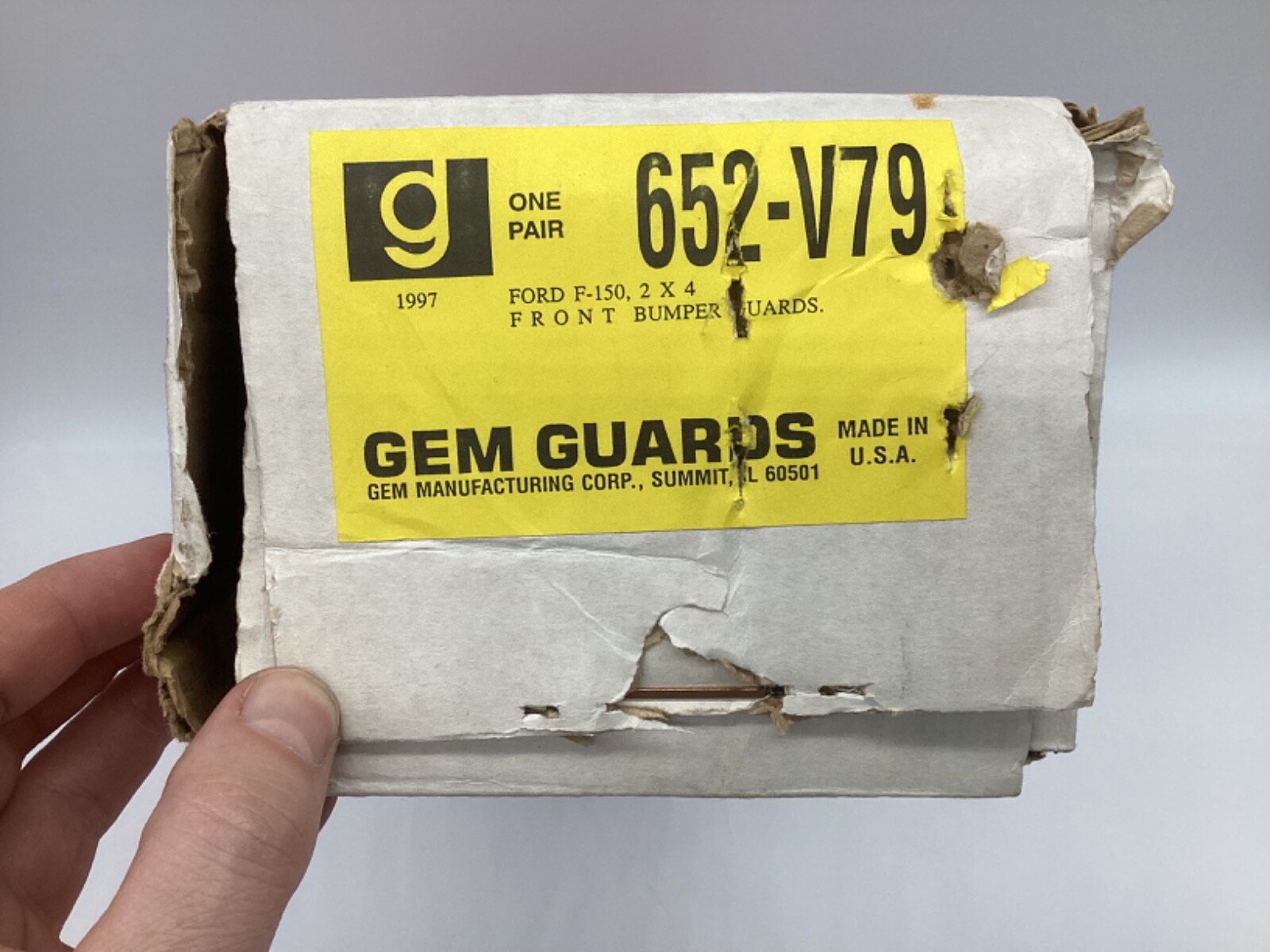 NOS GEM 97 Ford F150 2 x 4 front bumper fender guards truck 1997