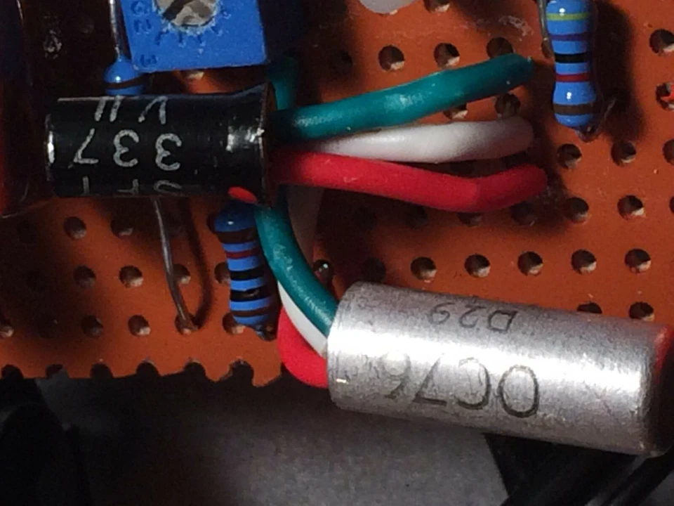 Pedal Fuzz Vox Tonebender MK1.5 Style Orig. SFT 337/OC76 Germanio ESCUCHAR Foto 4 de 4