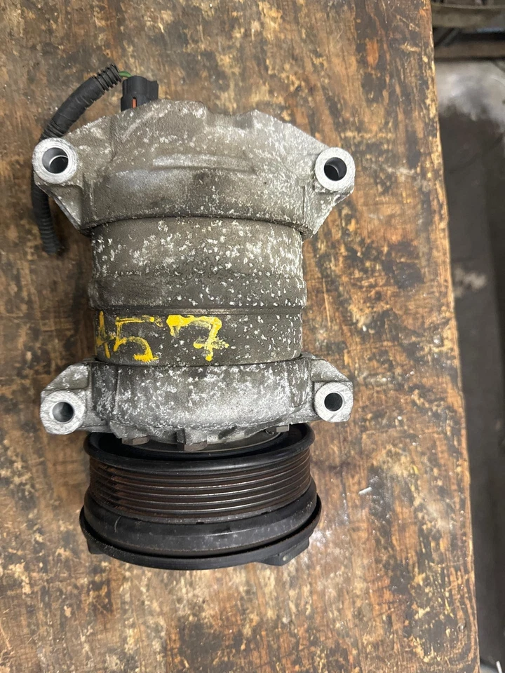 Compresor de aire acondicionado SUBURBAN 1500 96 97 98 99 Foto 3 de 4