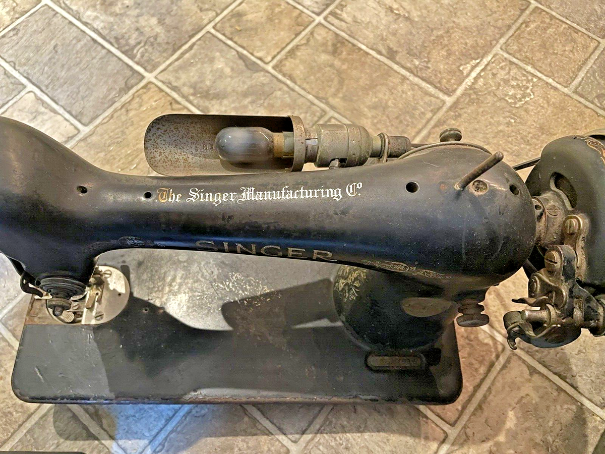 Singer Sewing Machine Vintage 1920's Antique Model AB617916 | eBay