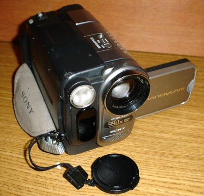 Sony DCR-TRV280 HandyCam Digital8 SteadyShot Video Camera Recorder