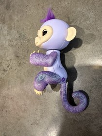 WowWee Kiki Fingerlings Glitter Monkey Interactive Baby Pet - Purple