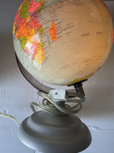 replogle 12 inch illuminated globe - Picture 2 of 8