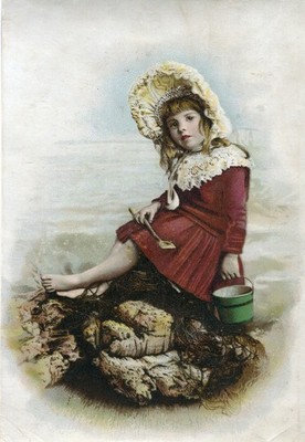 Glanzbilder Oblaten scraps Litho  Mädchen am Meer Eimer 14,3 cm