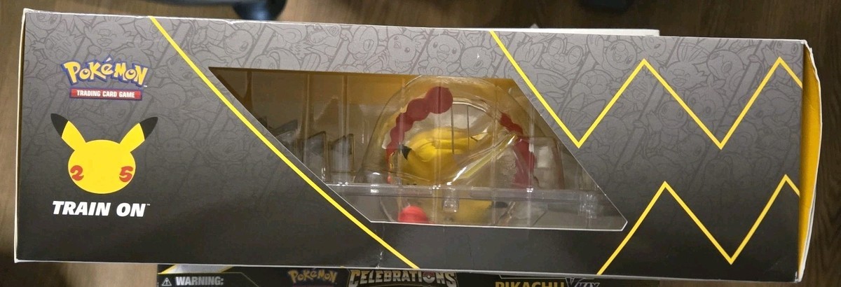 Pokémon TCG Celebrations Premium Figure Collection Pikachu VMAX