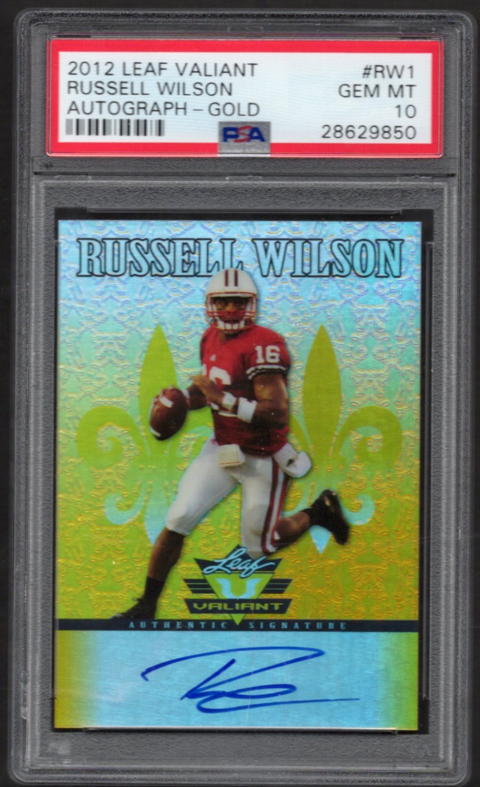 Russell Wilson Leaf Valiant #RW1 Autograph-Gold