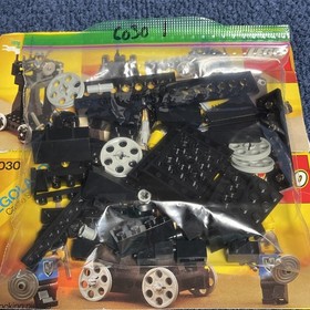 LEGO Castle 6030 Catapult 100% Complete W/Partial Box & Book Great Shape 