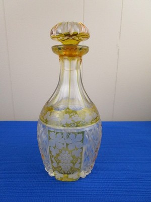 VINTAGE BOHEMIAN CUT-TO-CLEAR CRYSTAL WINE DECANTER GRAPE & VINE MOTIF