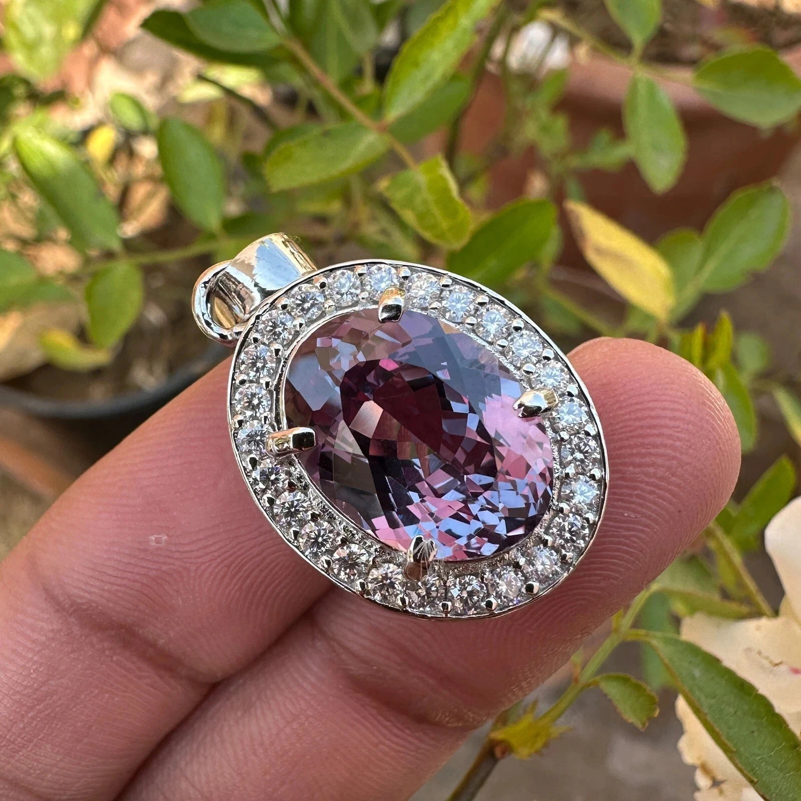 23 Ct Natural Alexandrite Pendant – Certified Color-Change Gem in Silver 925