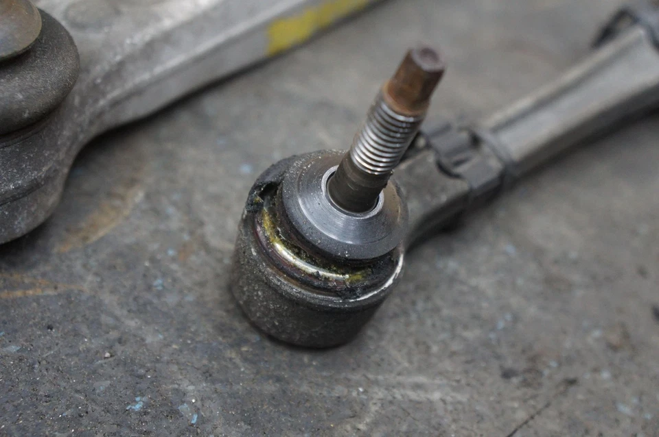 Комплект из 3 левых задних верхних нижних рычагов управления 33326758995 Rolls Royce Phantom 2003-17 - Изображение 2 из 4