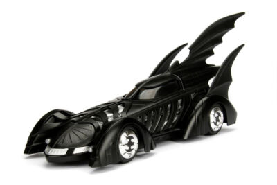 【中古】「非常に良い」Batmobile 1995 (Batman Forever) Jada Diecast Model with Figure 1:24 BATMOBILE & BATMAN FIGURE 
