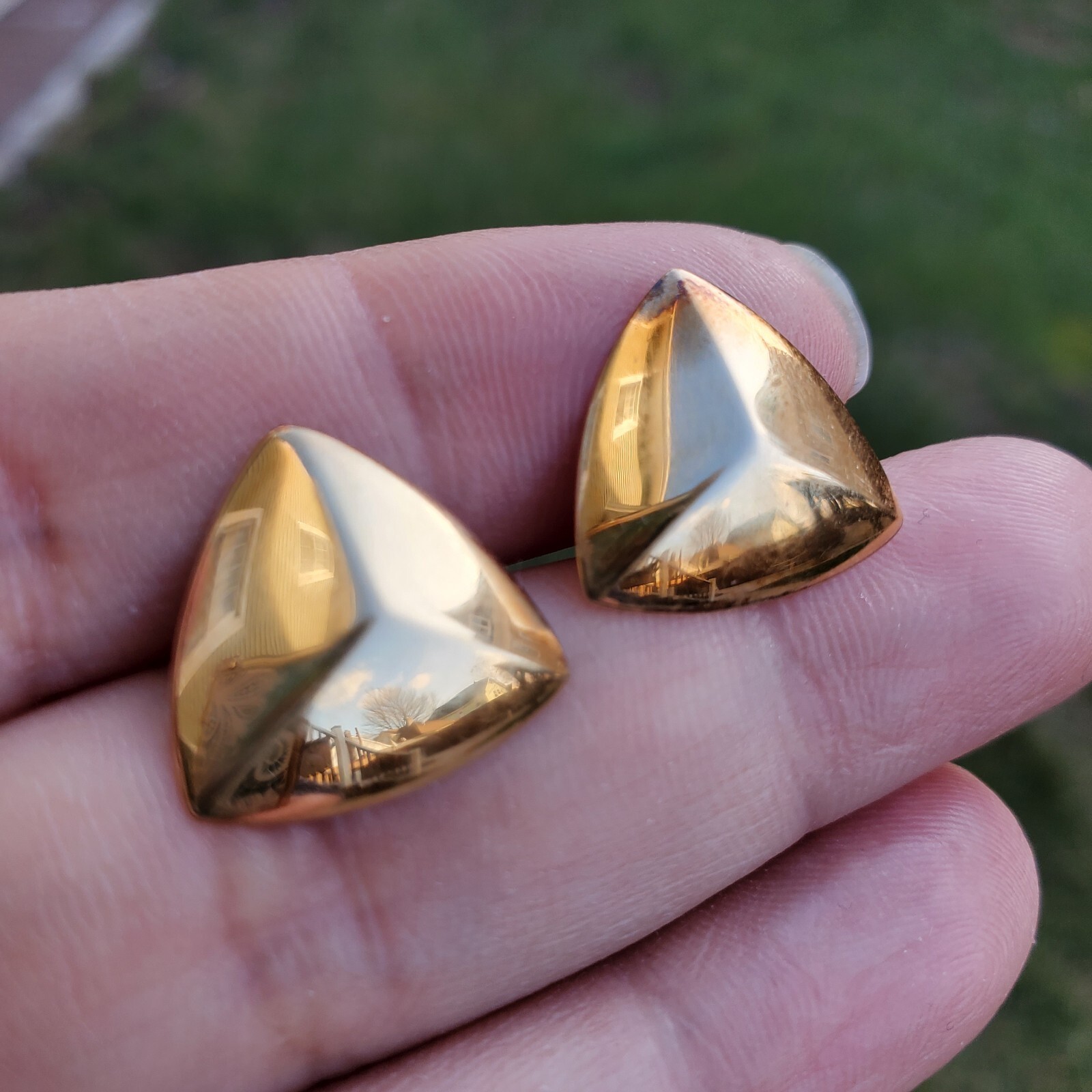 14K VINTAGE SOLID YELLOW TRIANGLE STUD EARRINGS  … - image 4