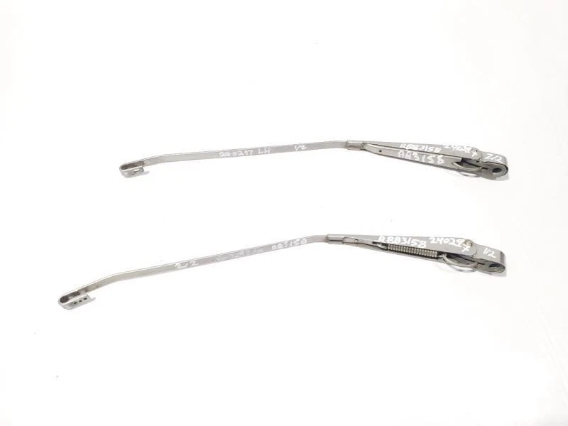 1972 1989 Mercedes-Benz 450SLC OEM Pair Wiper Arms - Image 4 of 4