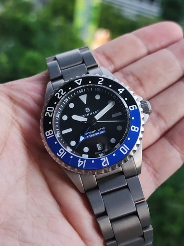 STEINHART - Ocean One GMT Ceramic Titanium 39mm Blue Black BATMAN - Sellita