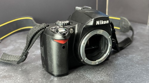 Nikon D40X 10.2MP DSLR Camera Body Only - Picture 3 of 11