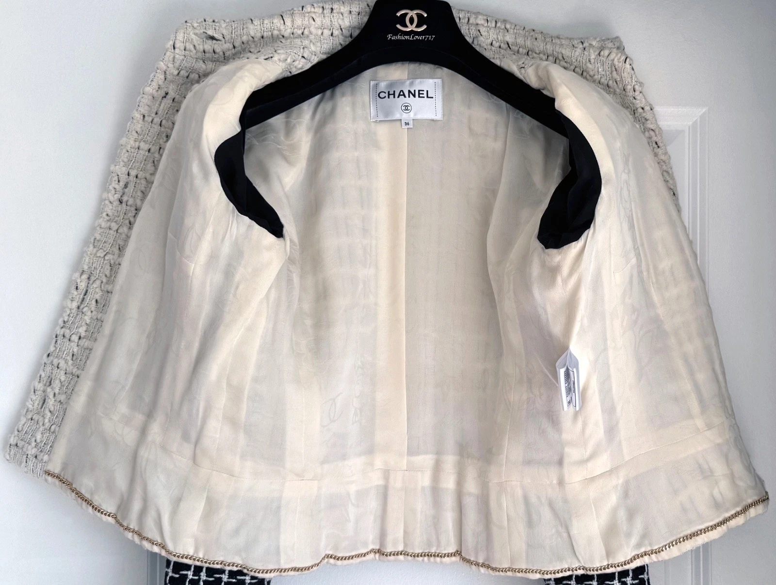 GIACCA CHANEL 17A COSMOPOLITE ECRU NERA FANTASIA LANA TWEED CC BOTTONI 36